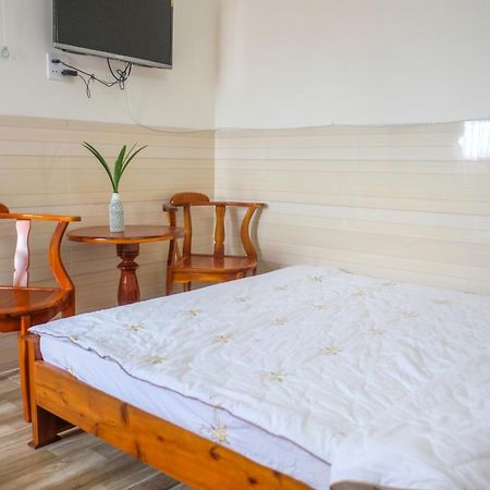 Hoang Yen Hostel Кантхо Экстерьер фото